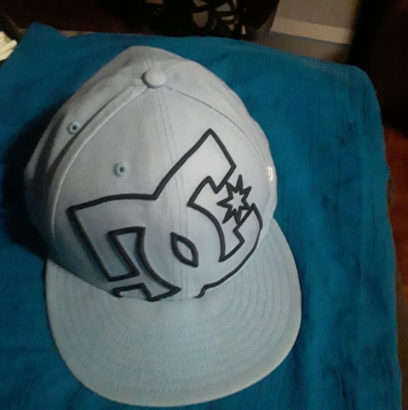 DC/New Er 59 Fifty Unisex 7 7/8 or 62.5 cm Baby Blue and White Fitted Ball Cap - Picture 16 of 16